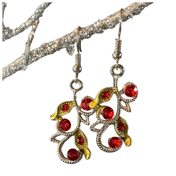 🎁 Red Crystal Butterfly Necklace Earring Set - Picture 9 of 12